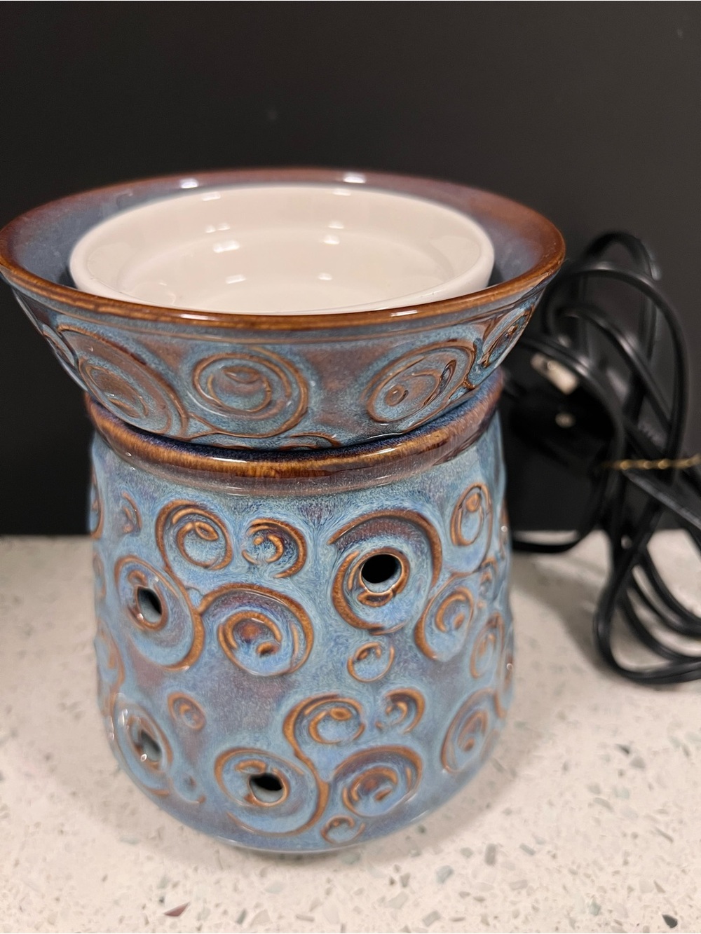 SCENTSY Lisbon Angora Swirl Full Size Wax Warmer Brown Blue DSW-LISB